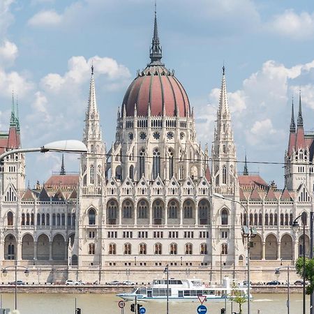 Bright Studio With Parliament View, Free Parking Budapest Luaran gambar
