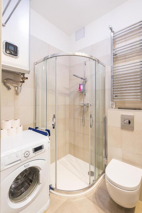 Bright Studio With Parliament View, Free Parking Budapest Luaran gambar