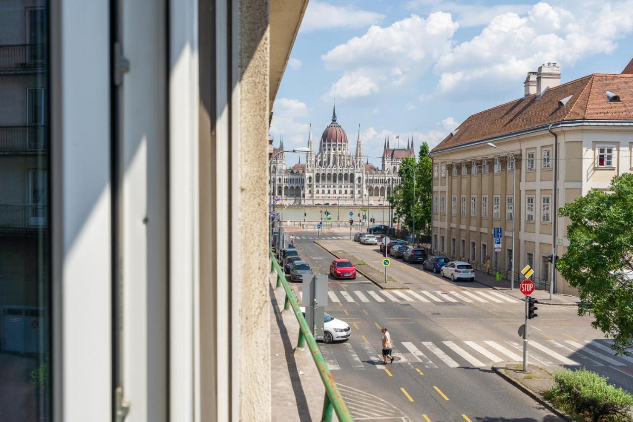 Bright Studio With Parliament View, Free Parking Budapest Luaran gambar