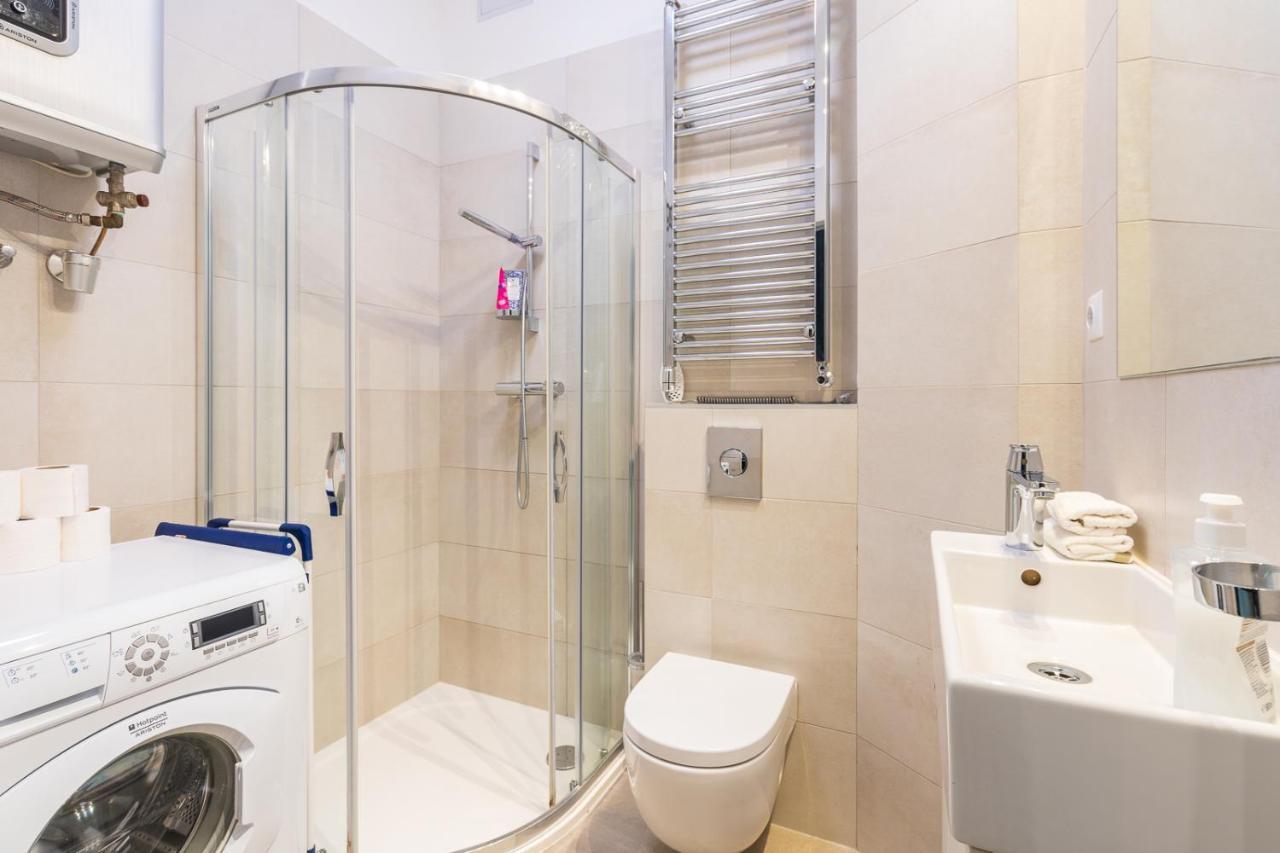Bright Studio With Parliament View, Free Parking Budapest Luaran gambar