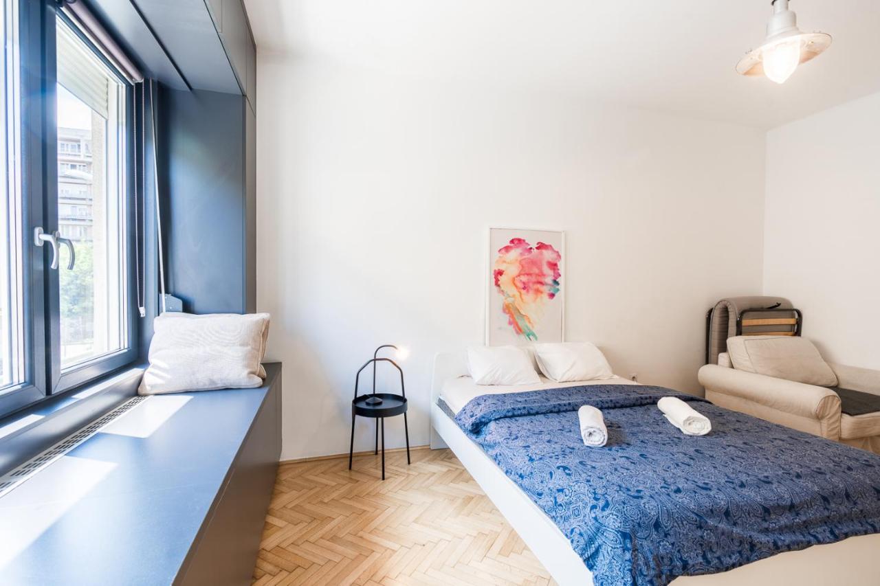 Bright Studio With Parliament View, Free Parking Budapest Luaran gambar