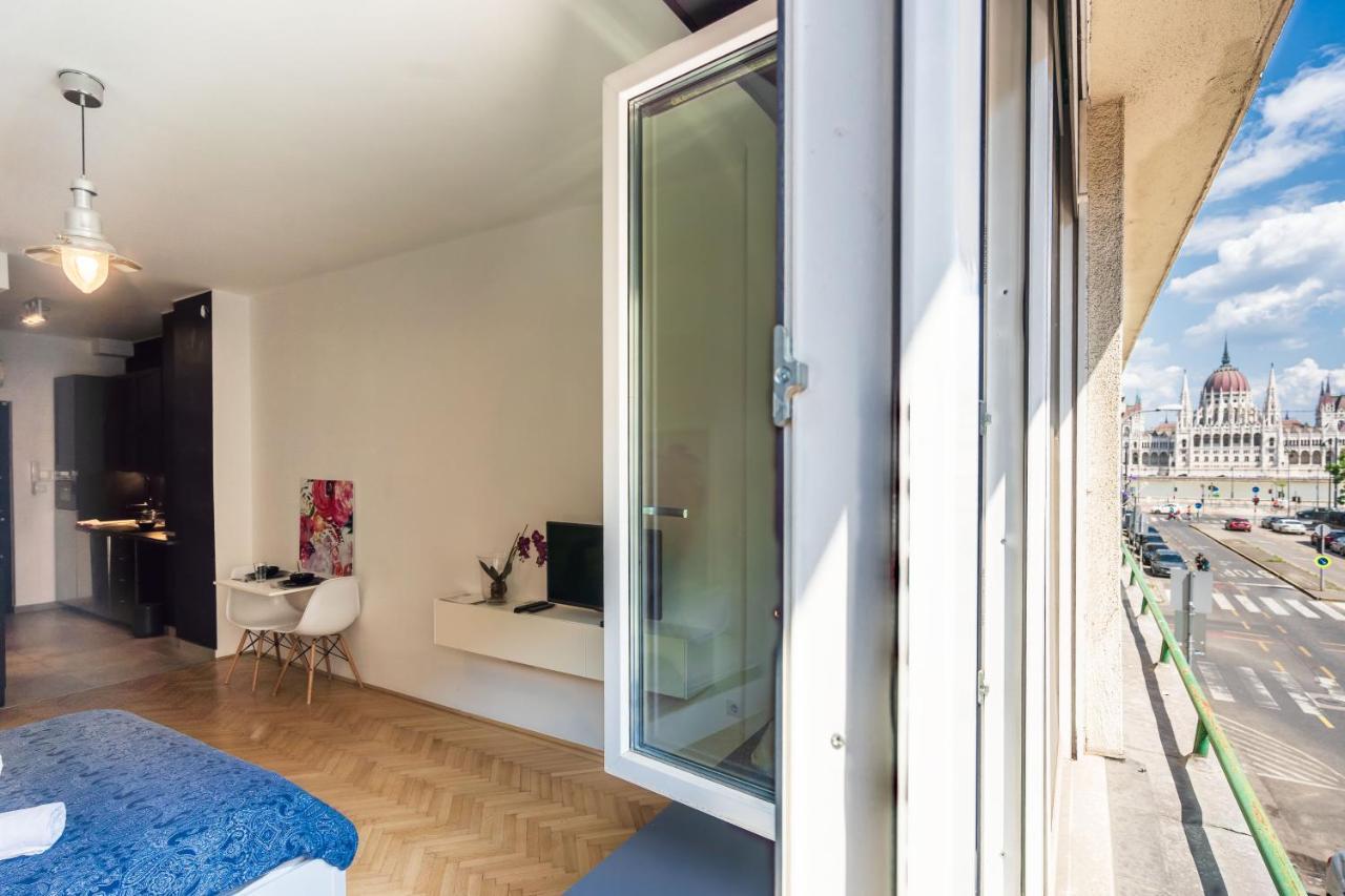 Bright Studio With Parliament View, Free Parking Budapest Luaran gambar